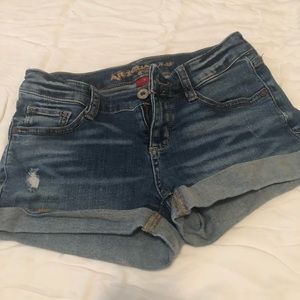 Low rise denim shorts